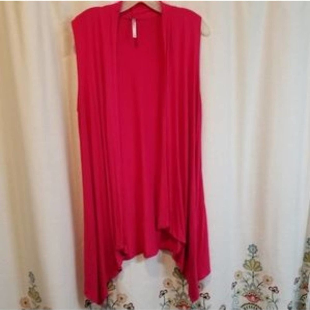Pink‎ Asym Vest